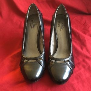 Life Stride Velocity Heels w/ Memory Foam